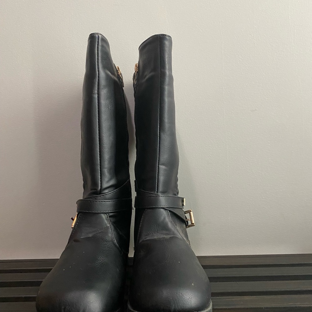 EUC Size 4 youth Bebe black boots